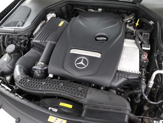 E200 エンジン