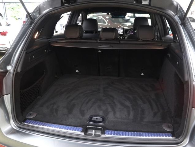 GLC200 荷室
