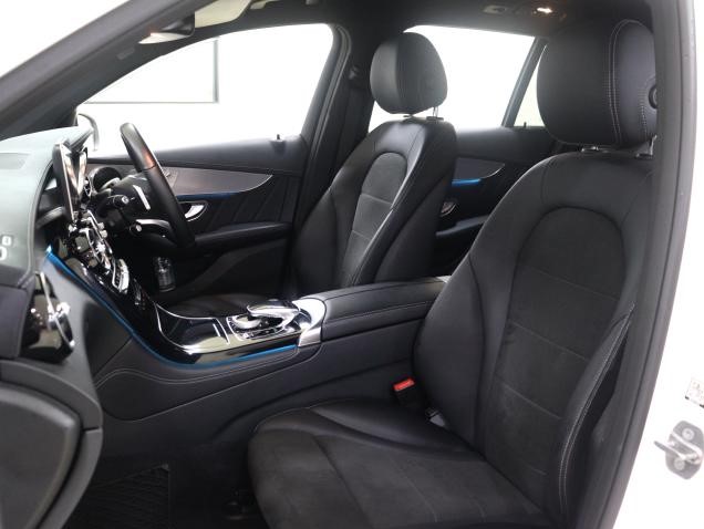 GLC200スポーツ 運転席