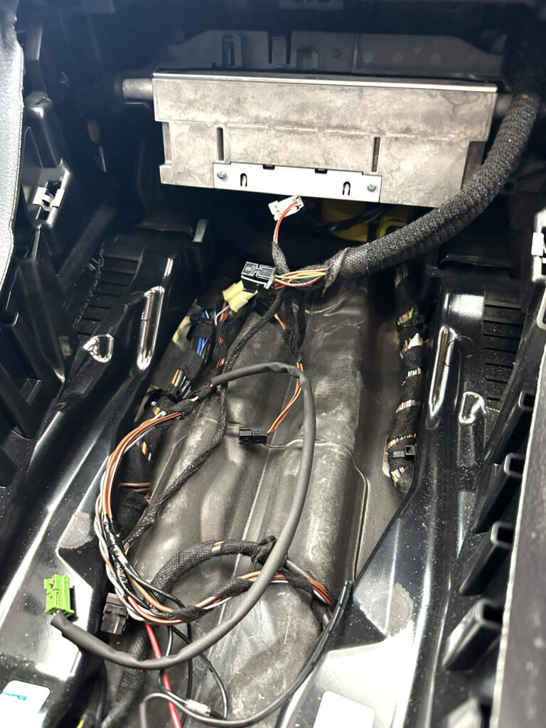 W213　ナビユニット