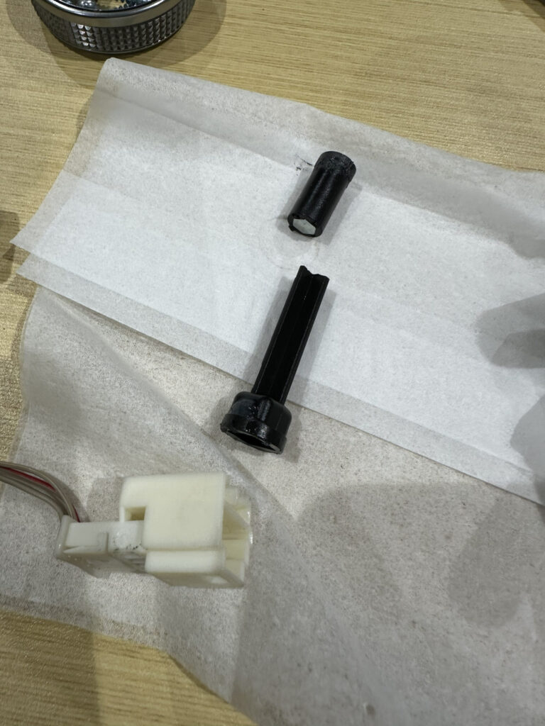 コマンドダイヤル　ピン