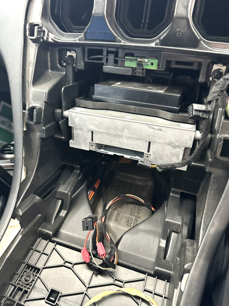 Cクラス　ナビユニット