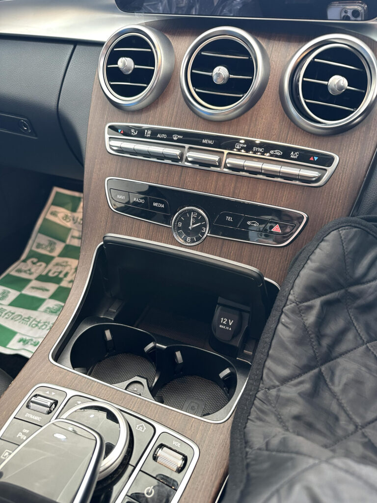 Cクラス　センターコンソール