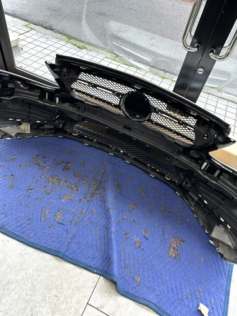 S205 Cクラス グリル交換 パナメリカーナ