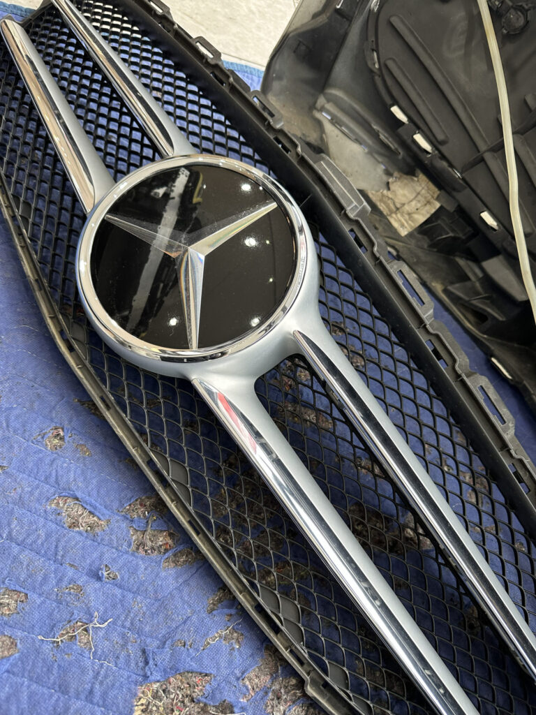 S205 Cクラス グリル交換 パナメリカーナ