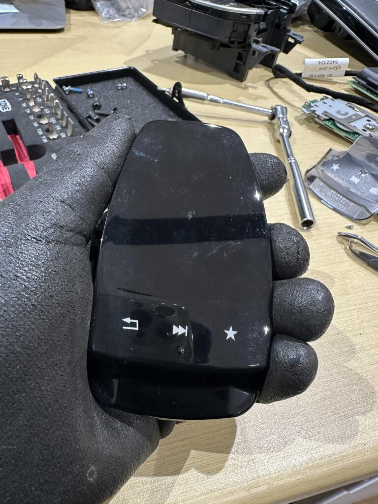 Cクラス タッチパッド　修理