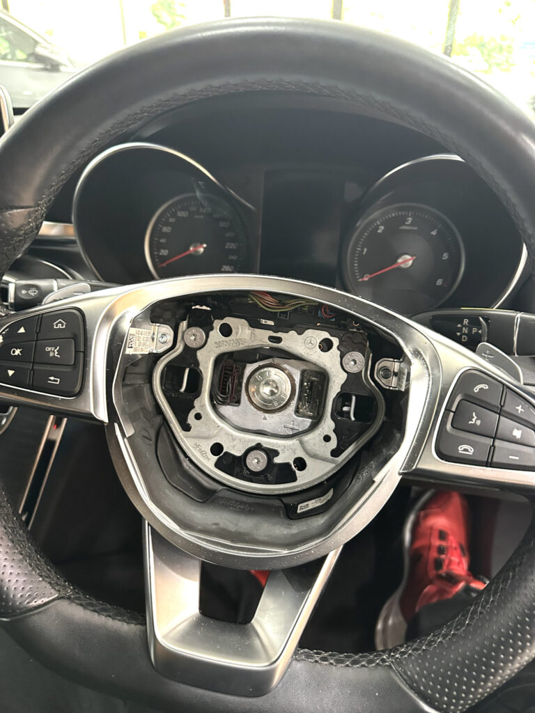 W205 ステアリング スイッチ 交換